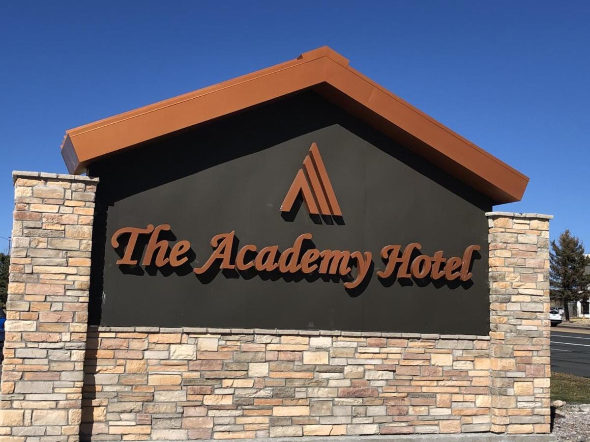 The Academy Hotel Colorado Springs Exteriör bild
